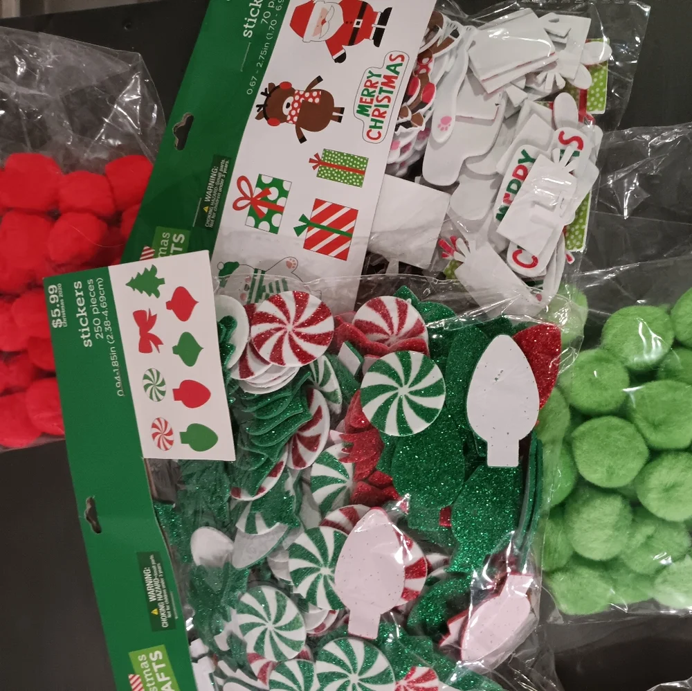 Spritz Xmas Banner Garland - red/green/white